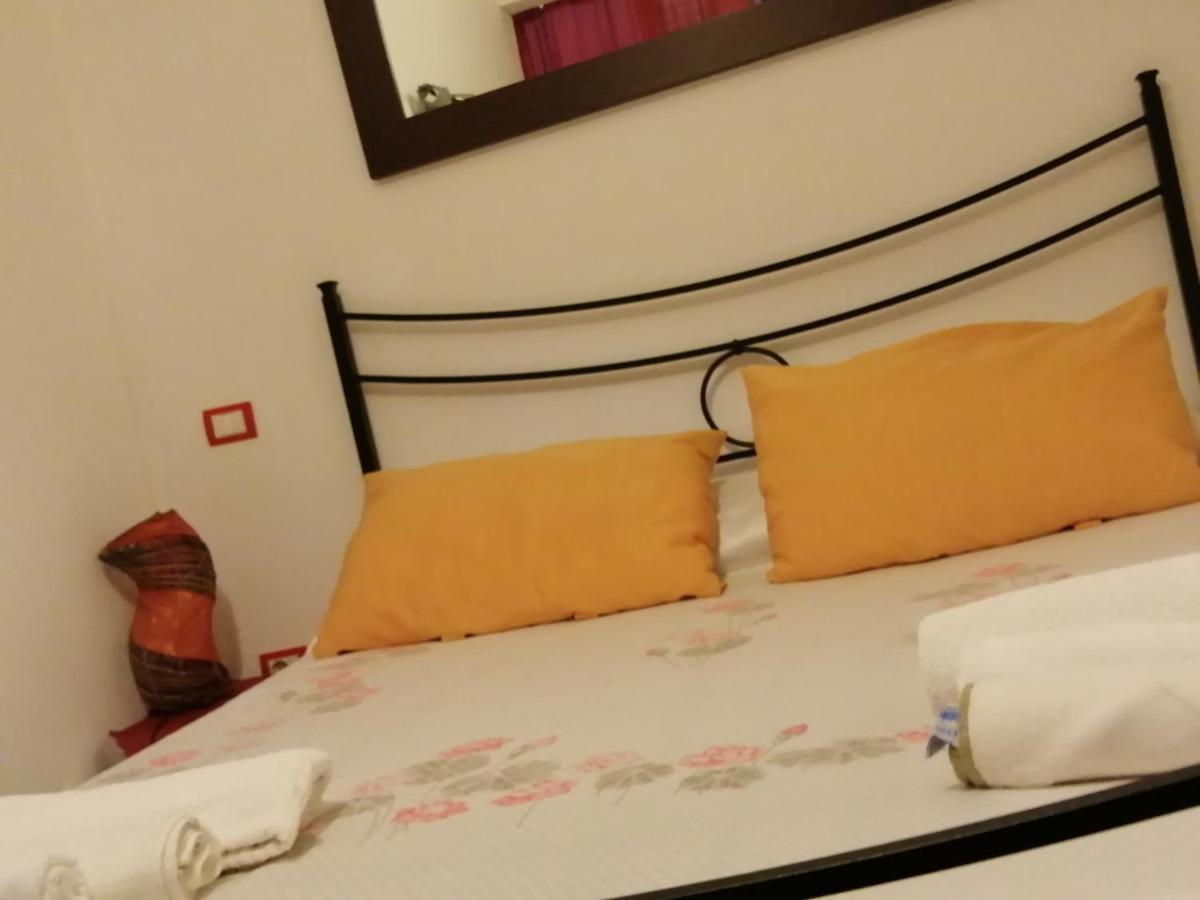 Siracusa,Tra Ortigia E Il Mare Сиракуза Екстериор снимка